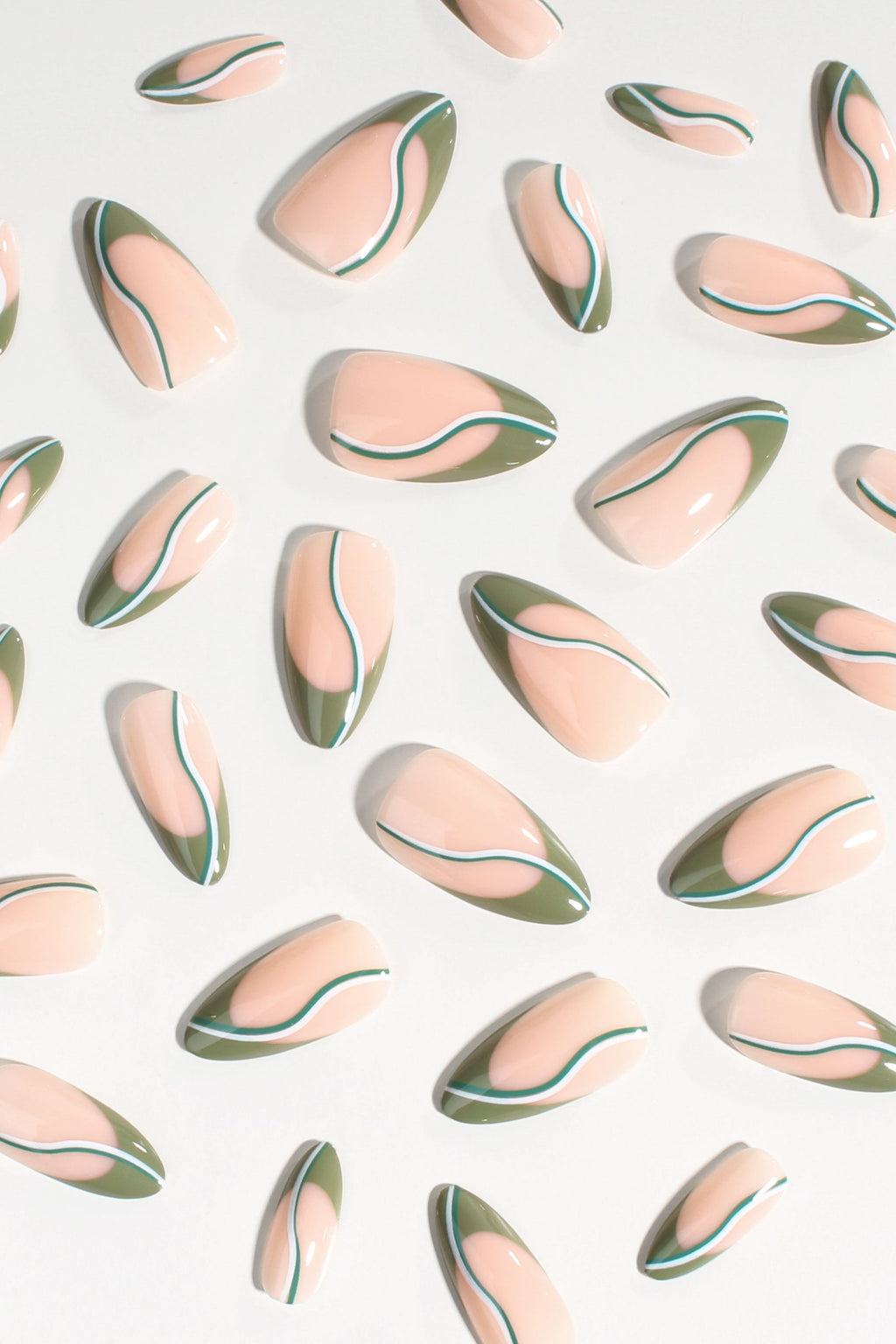 Verde Vogue | Soft & Durable Press-On Nails